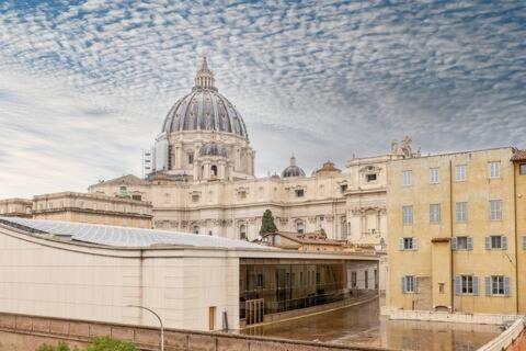 Camera Singola Con Vista Su San Pietro — Foto 1